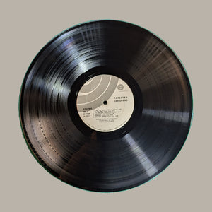 Carole King — Tapestry: record SIDE A, complete rim and upright label; actual copy for sale